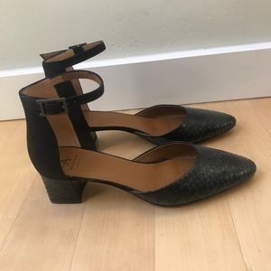 Aquatalia Block Heel Shoes (Size 8) - BRAND NEW